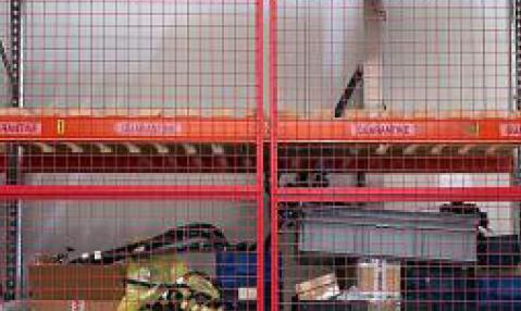Quarantine cage for pallet racking