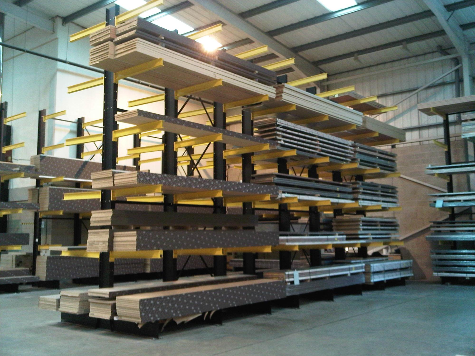 Double sided cantilever shelving