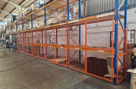 Closed mesh doors to secure pallet racking